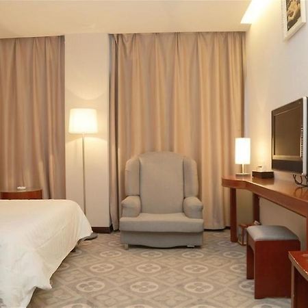 שיאמן Aden Hotel מראה חיצוני תמונה