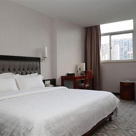 שיאמן Aden Hotel מראה חיצוני תמונה