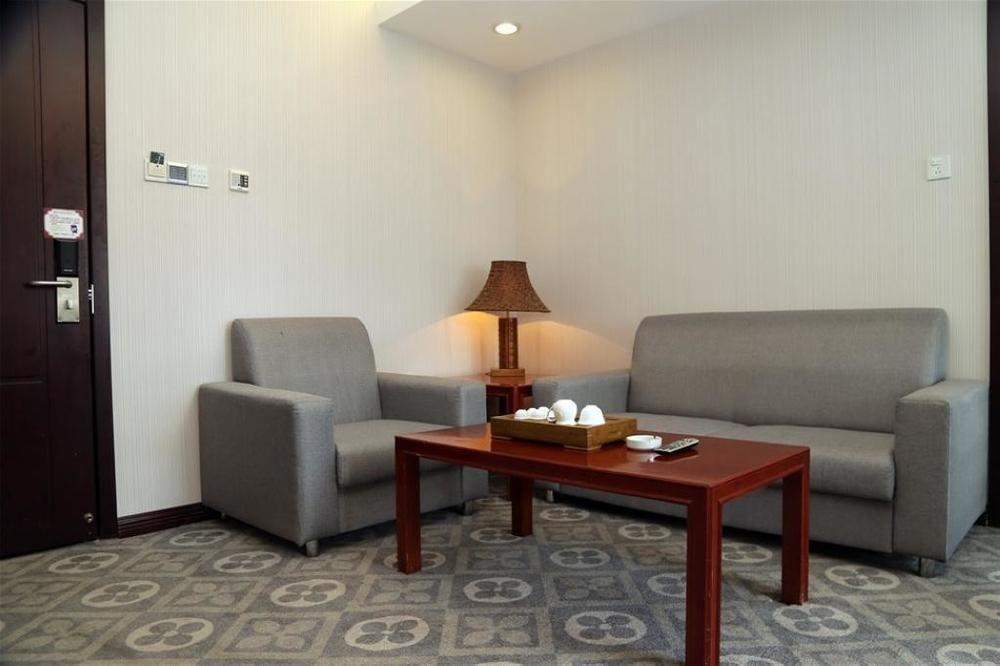 שיאמן Aden Hotel מראה חיצוני תמונה